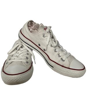 Converse All Star White Low Top Lace Up Sneakers; Size: M7/W8; Gently Used Good!
